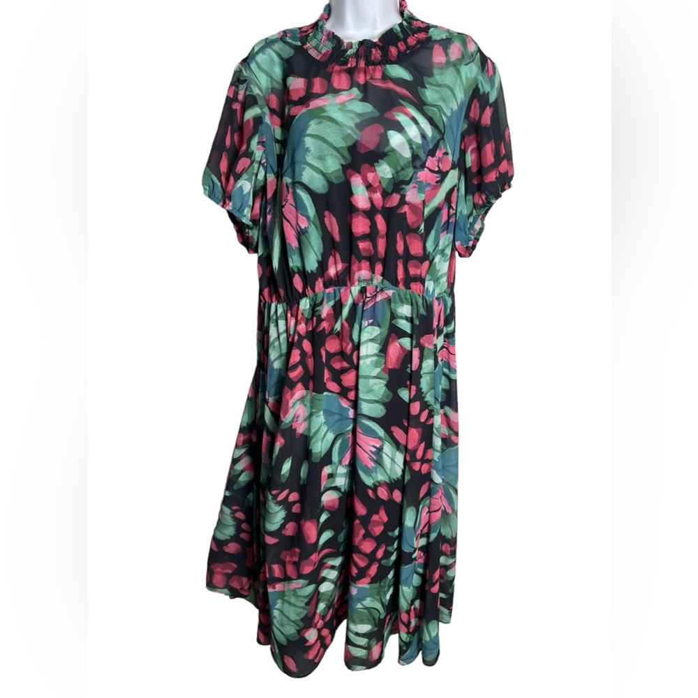 TORRID dress size 2x (sizes 18-20) stunning green and pink‎ floral dress 💚🩷